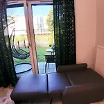 Na Grobli 20 Apartament z ogródkiem
